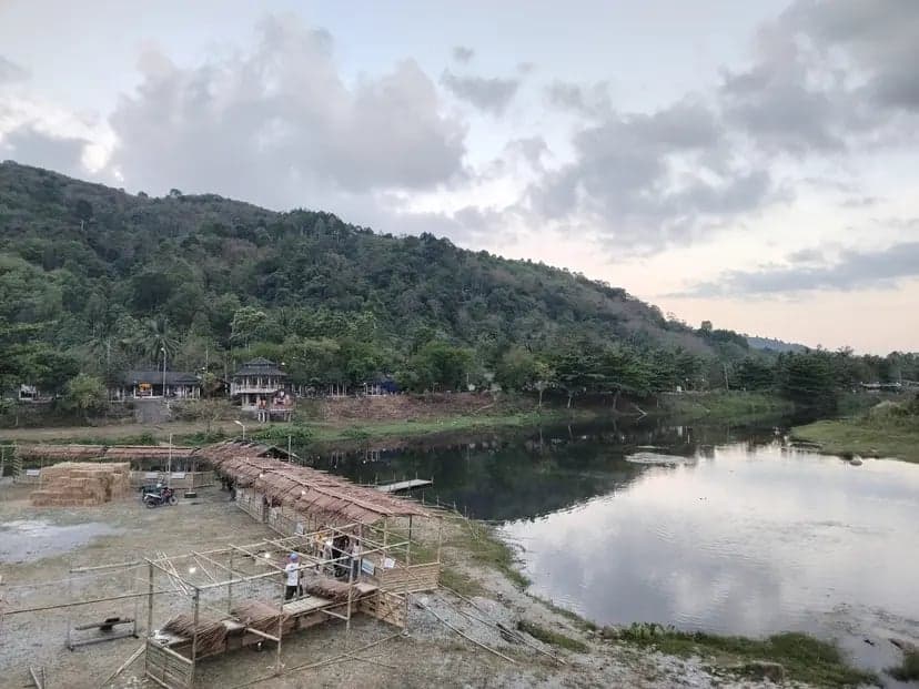 I took this picture at Kiriwong Village, known for having the best fresh air in Thailand.